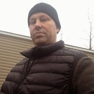 Meet your Posher, Dennis